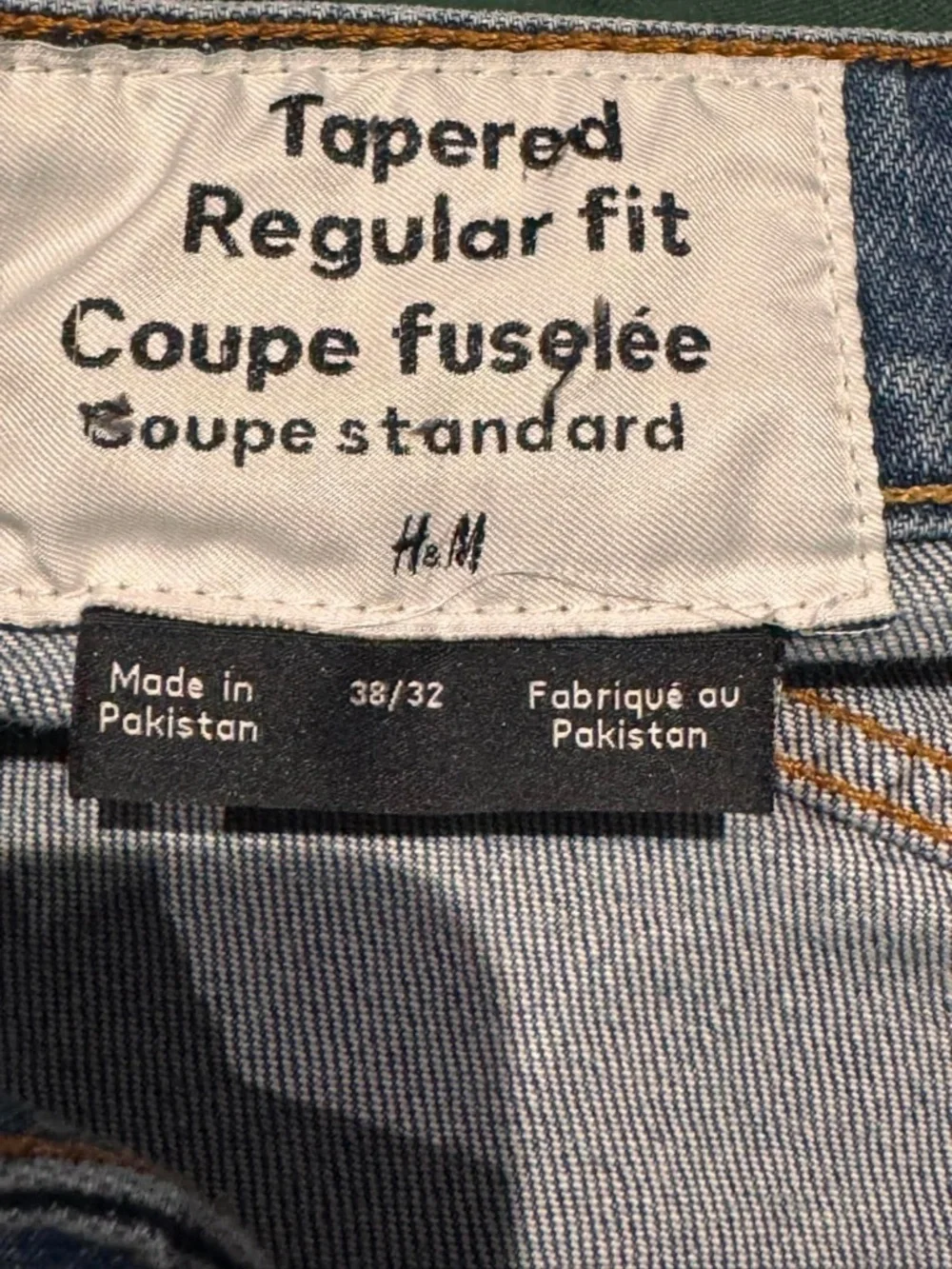 H&M Women's Straight Jeans in Medium Blue Wash 38x32